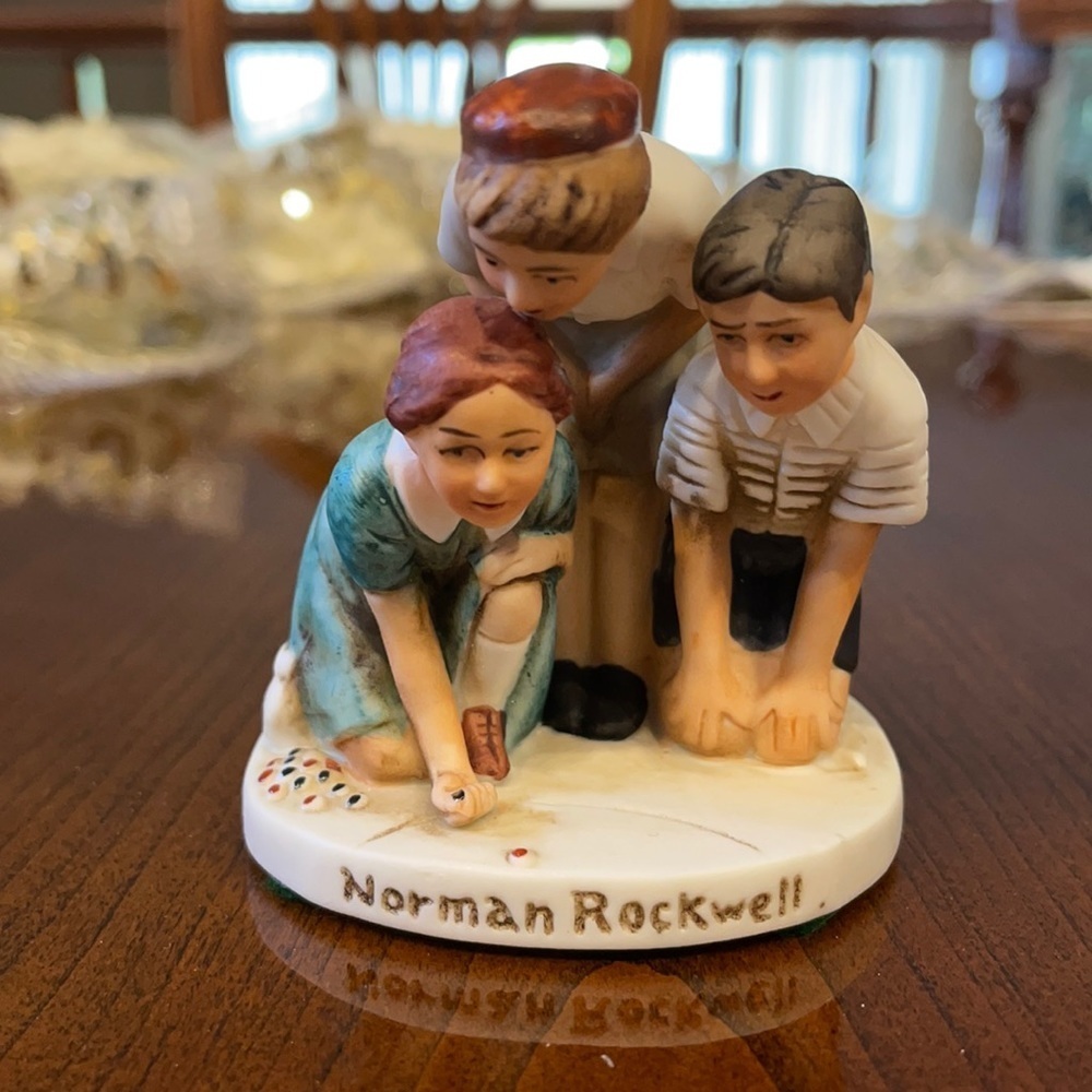 NORMAN ROCKWELL VINTAGE FIGURINE SATURDAY EVENING POST MARBLE PLAYERS No box 211